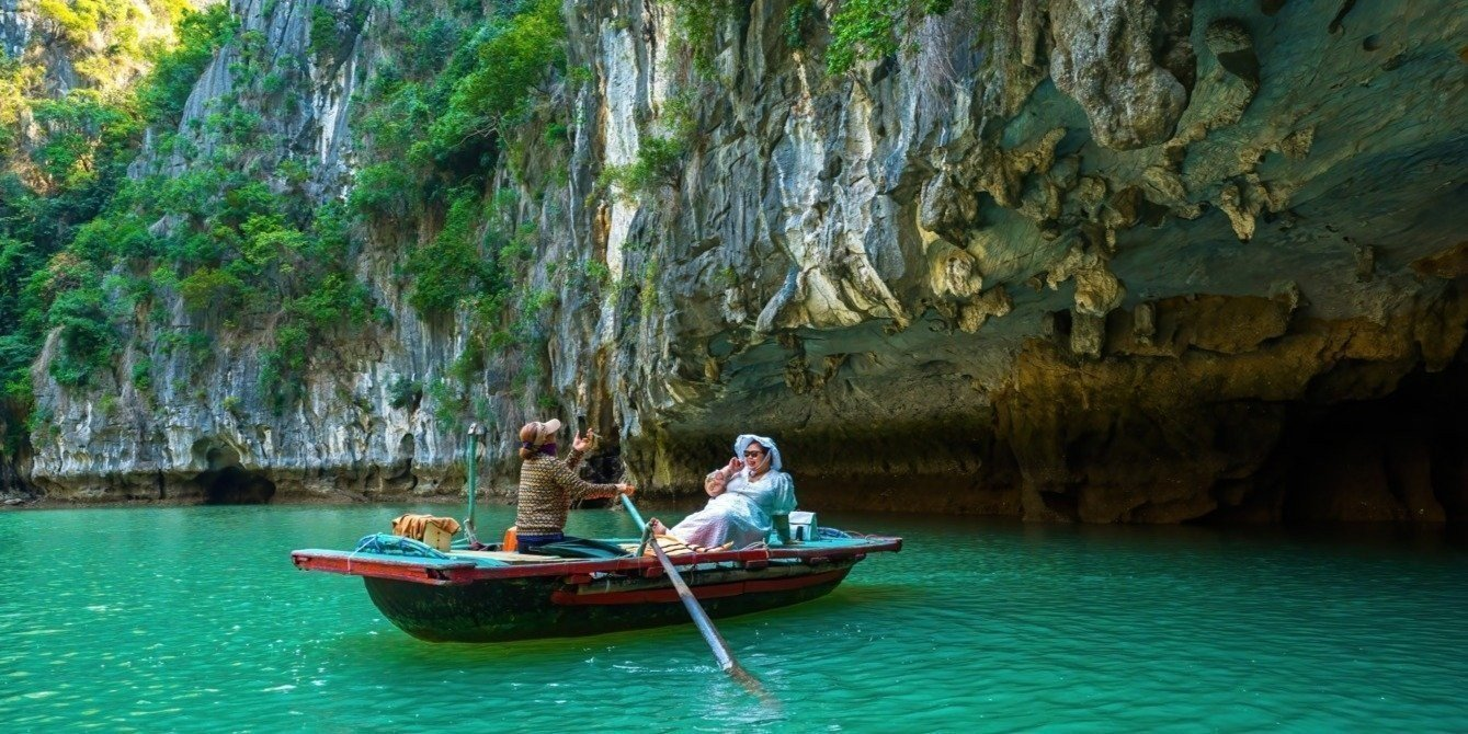 Vietnam travel scene
